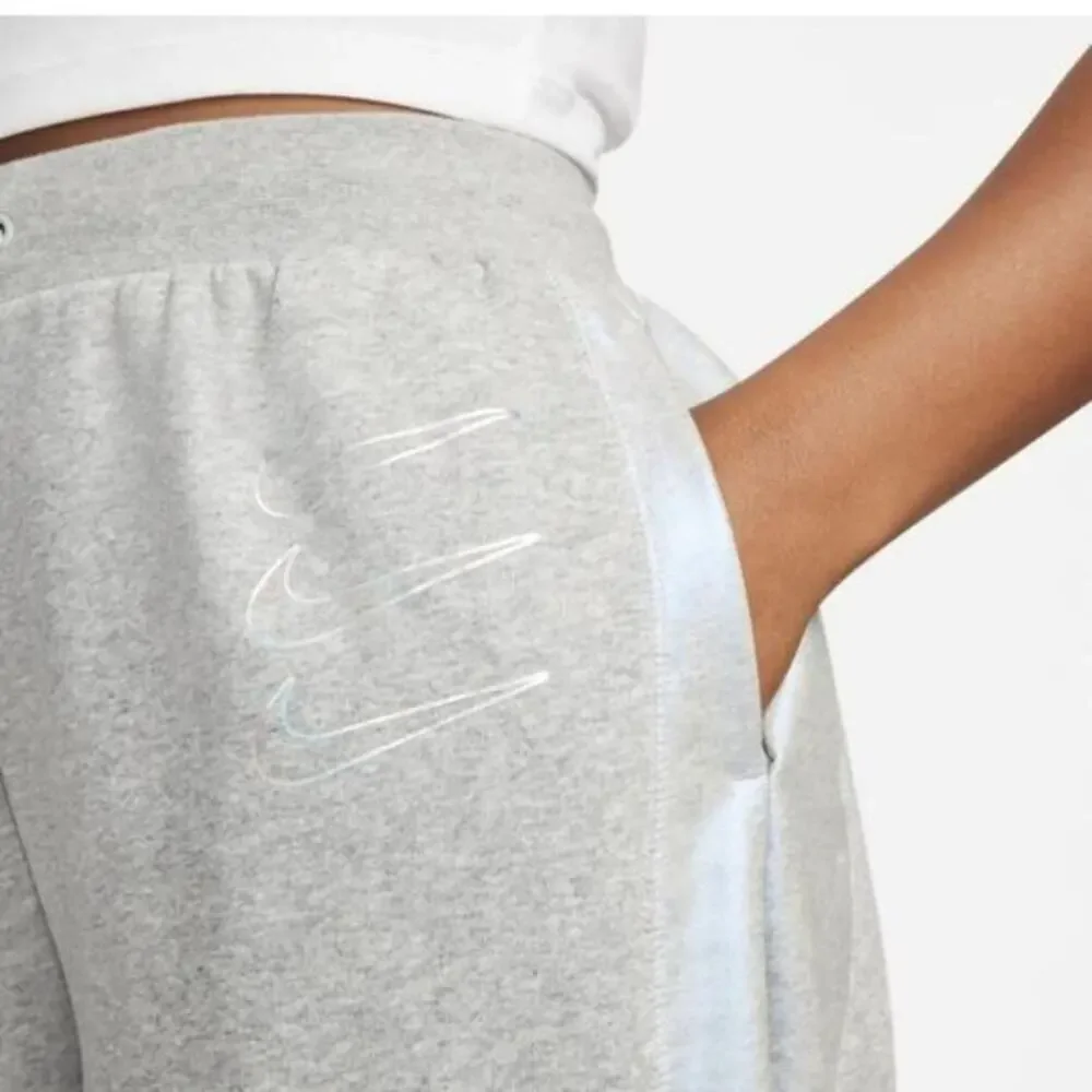 Nike Womens Oversized‎ Fit Mid Rise Sweatpants Gray w/ Flux Design Size 2X NWT